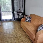 Csicsergo Vendeghaz شقة