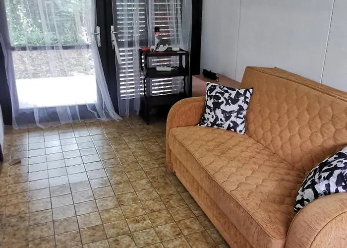 Csicsergo Vendeghaz 公寓